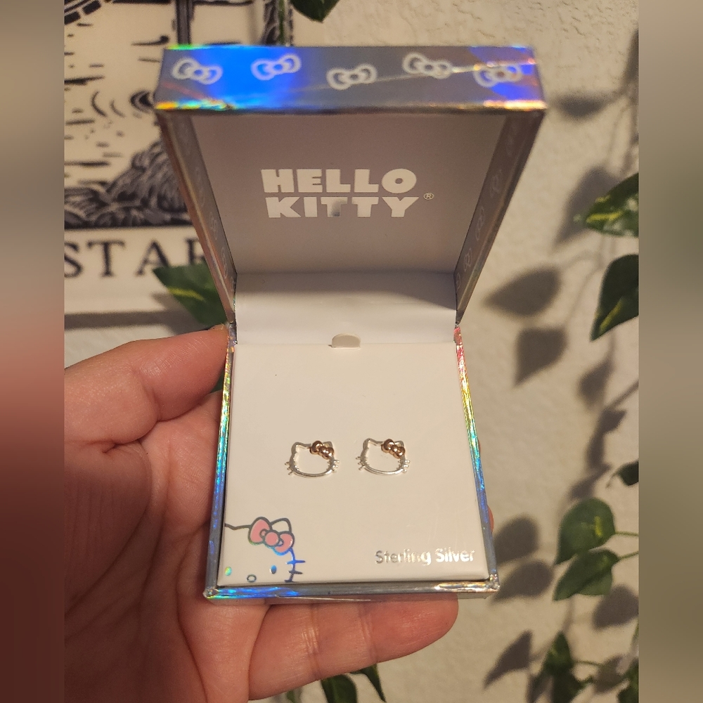 Hello kitty earrings